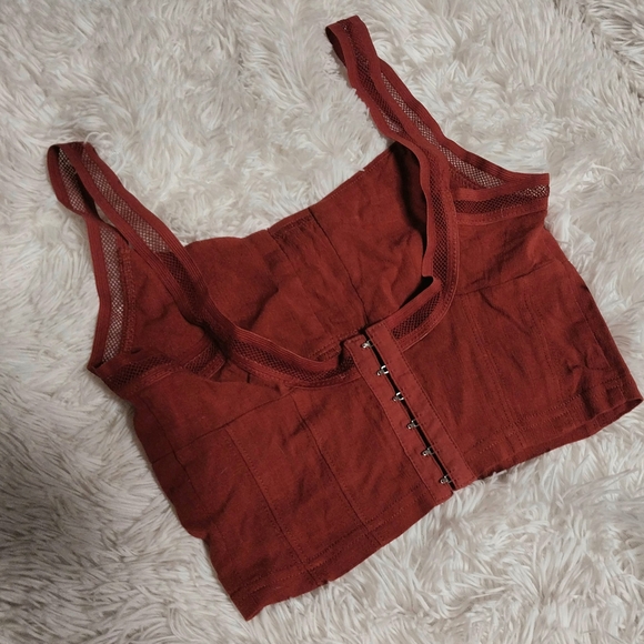 Rust Lace-Up Crop Top - Picture 4 of 8